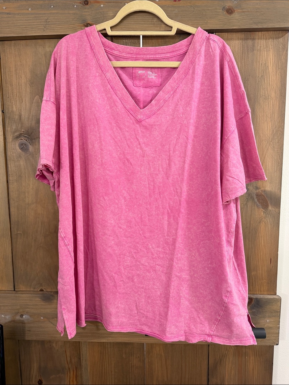 aerie Washed V-Neck Short Sleeve Boyfriend Tee in Pink